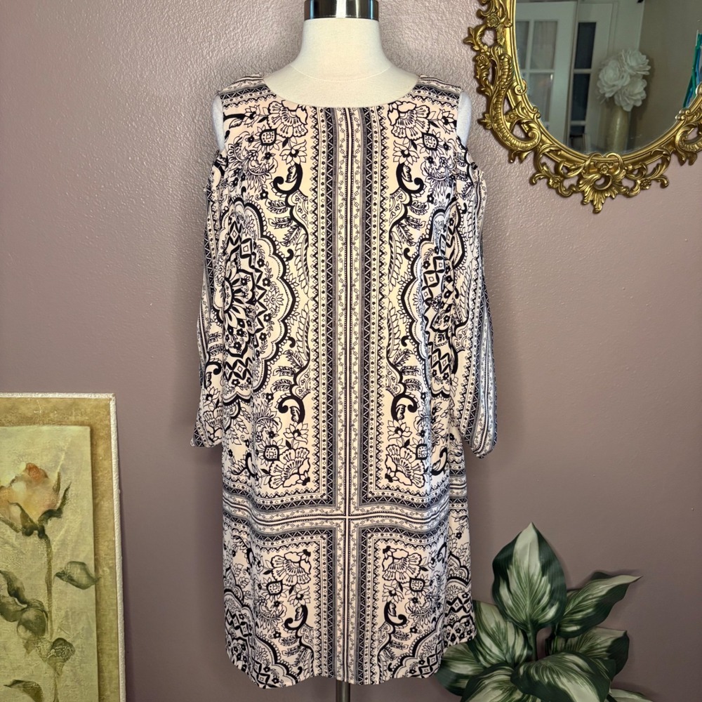 AUW Cold Shoulder‎ Boho Print Shift Dress Blush & Black Size 6
